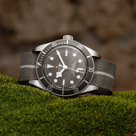 tudor black bay watch 925